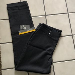 Macy’s JM Collection Women’s Med. Work Pants New